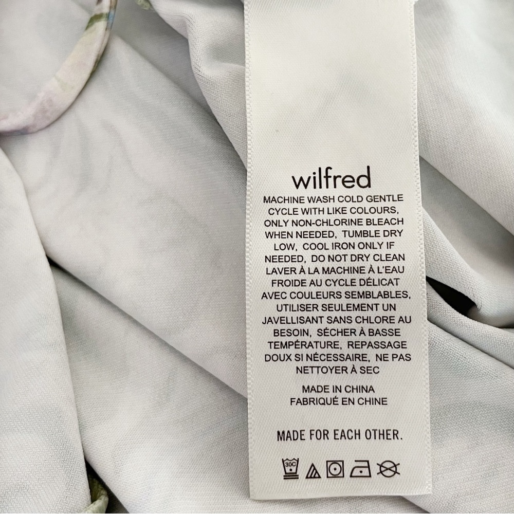 NWT Aritzia Wilfred Dynasty Long Sleeve Top with Lace Up Size Small - Picture 9 of 12